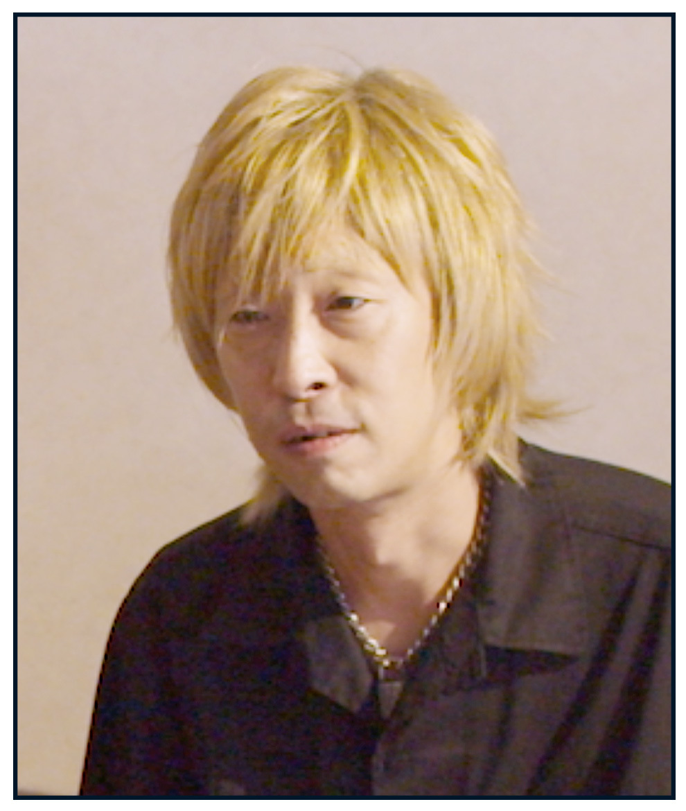 北村有起哉（ハル役）